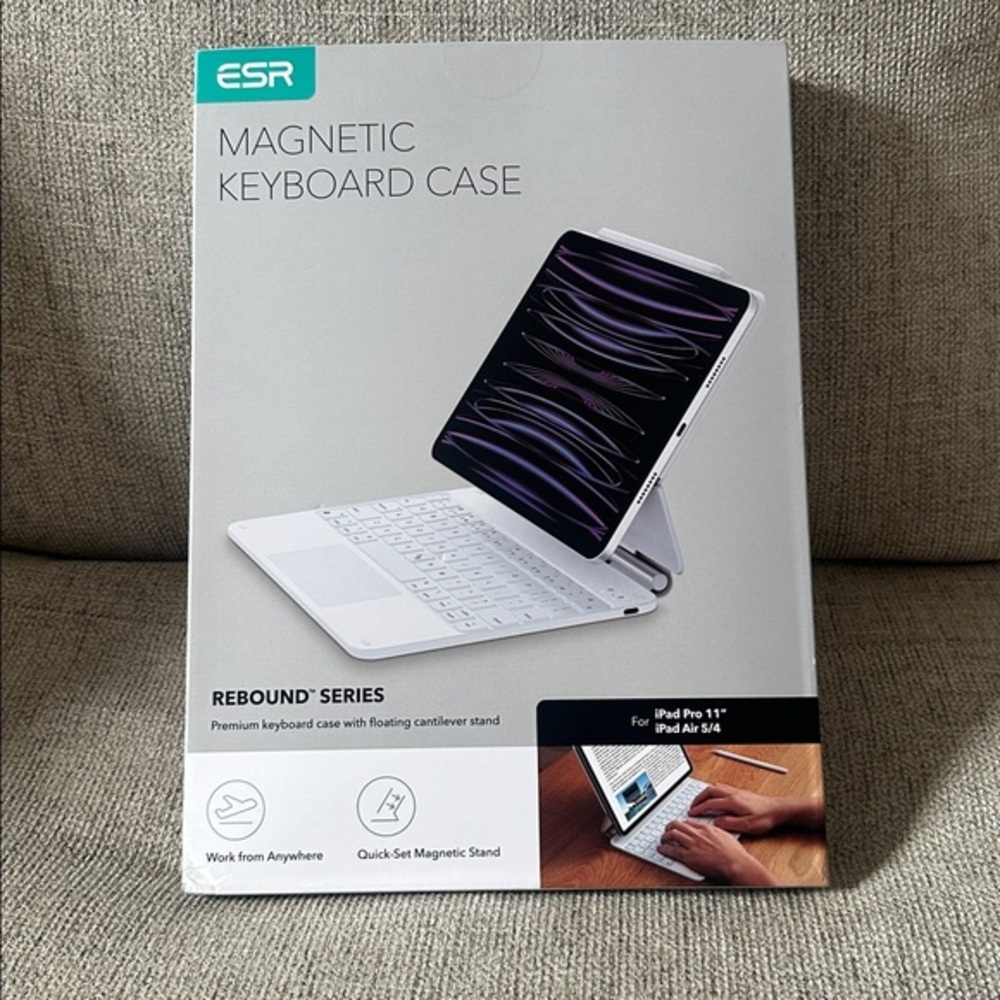 ESR Rebound Magnetic Keyboard Case for iPad Air 11” / iPad Pro 11” – White